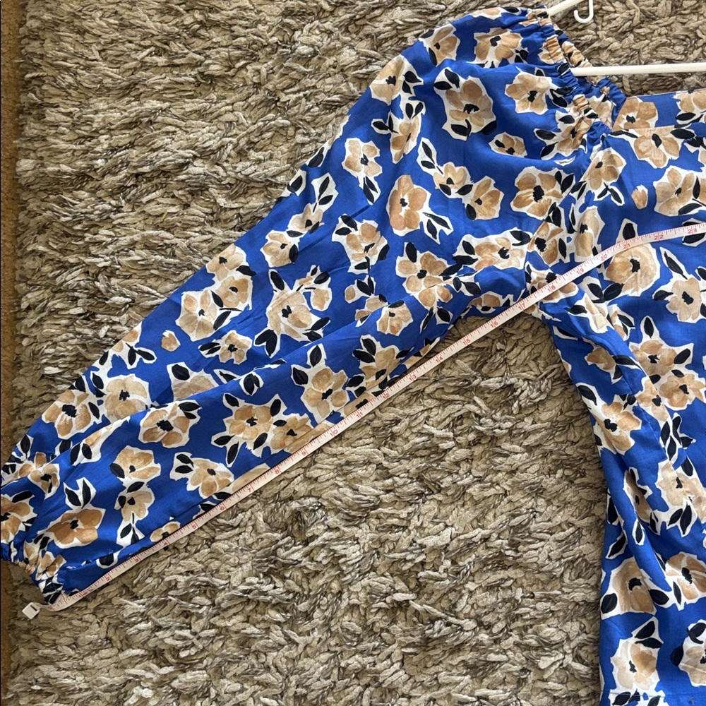 Ann Taylor Blue Blouse with Tan Floral Design size S - Picture 11 of 11